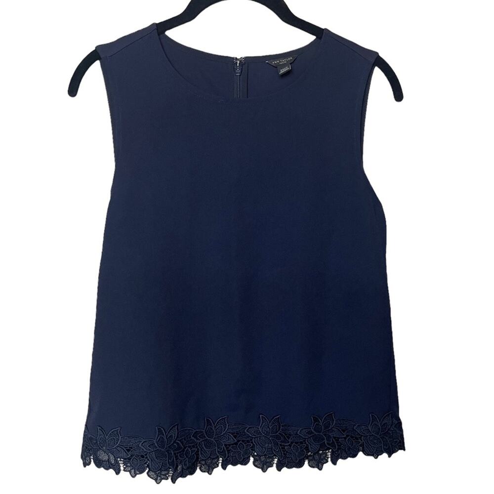 Ann Taylor Sleeveless Shell with Floral Applique Bottom Navy XXS Petite